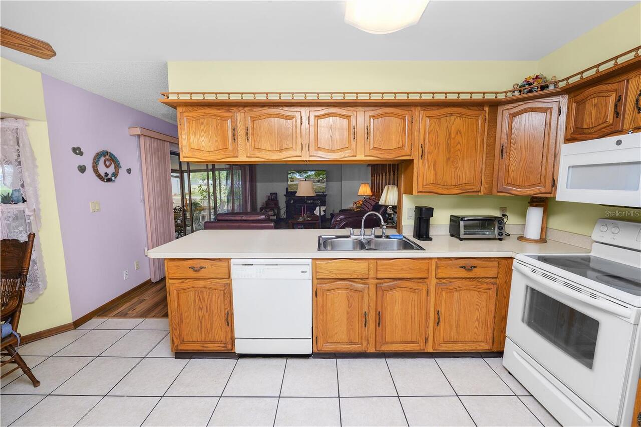 Listing Photo 12