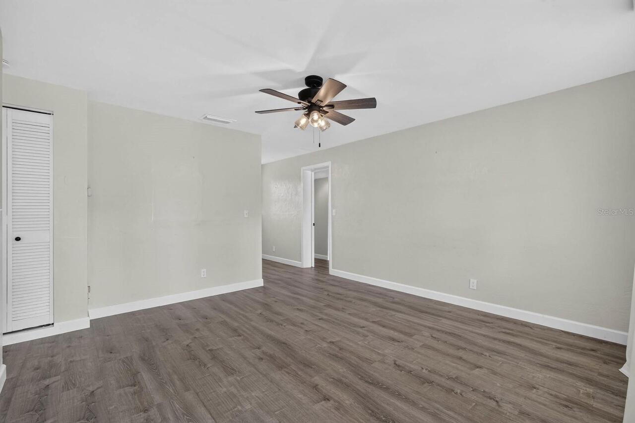 Listing Photo 9