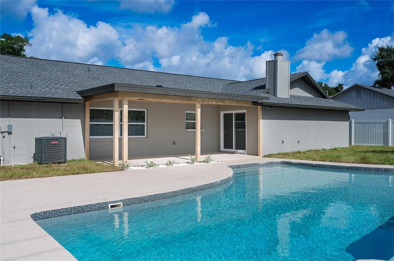 Listing Photo 9