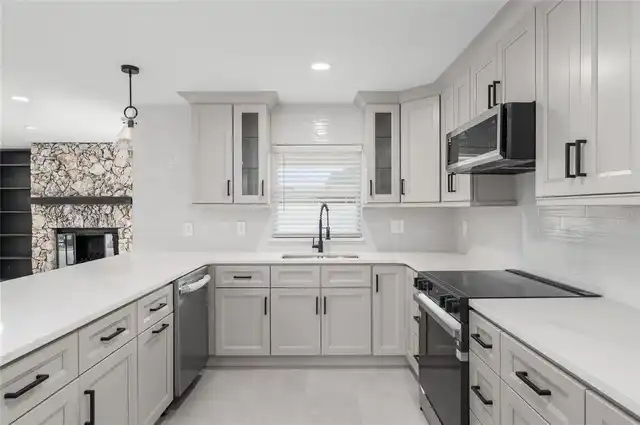 Listing Photo 14