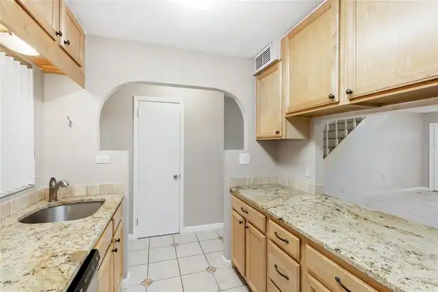 Listing Photo 6