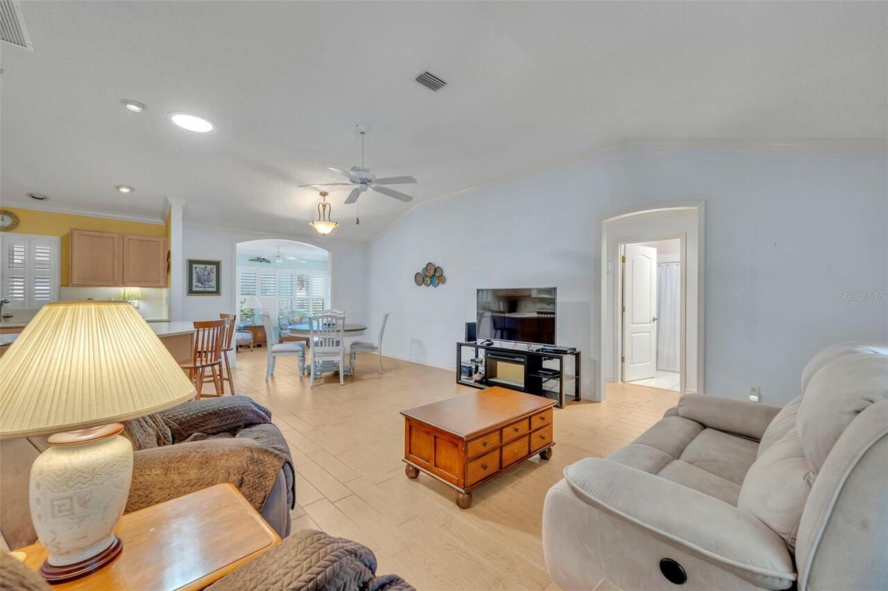 Listing Photo 7