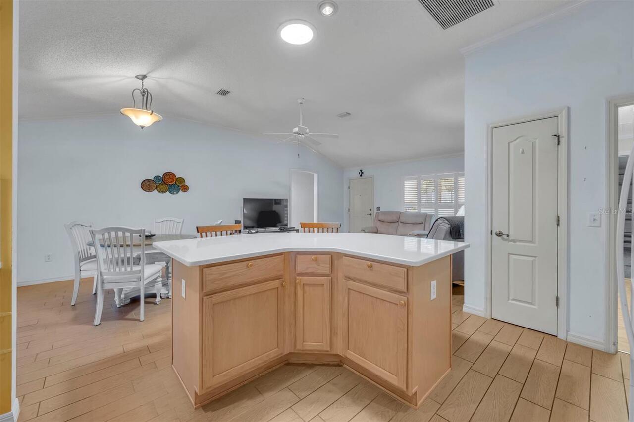 Listing Photo 15
