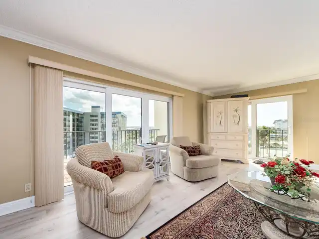 Listing Photo 11