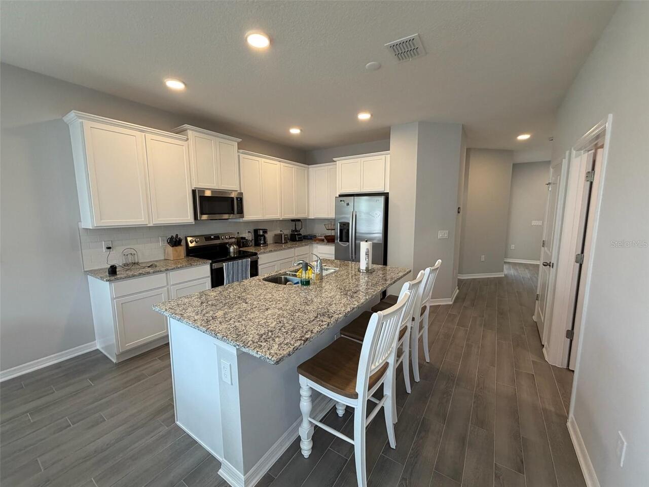 Listing Photo 11