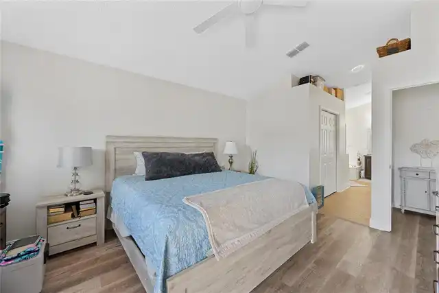 Listing Photo 17