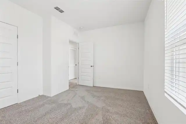 Listing Photo 33