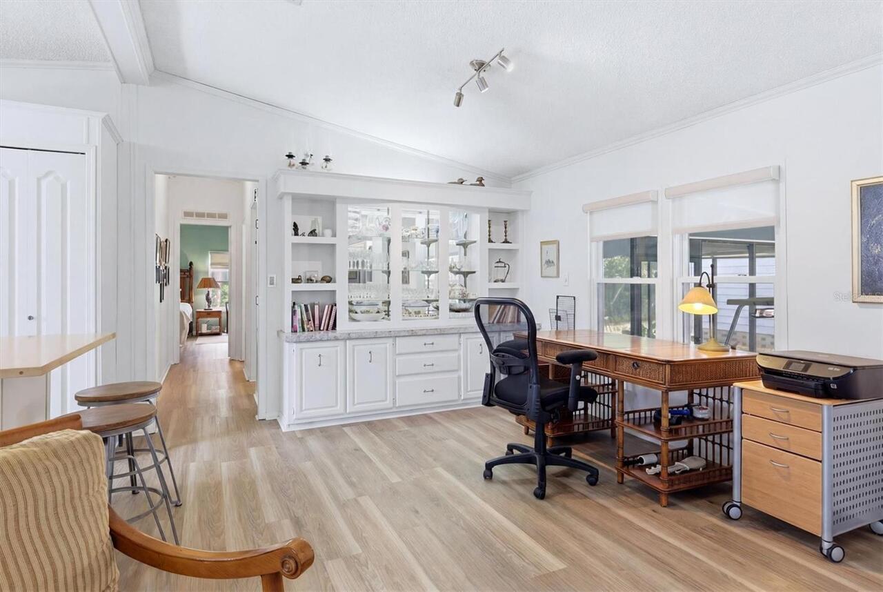Listing Photo 16