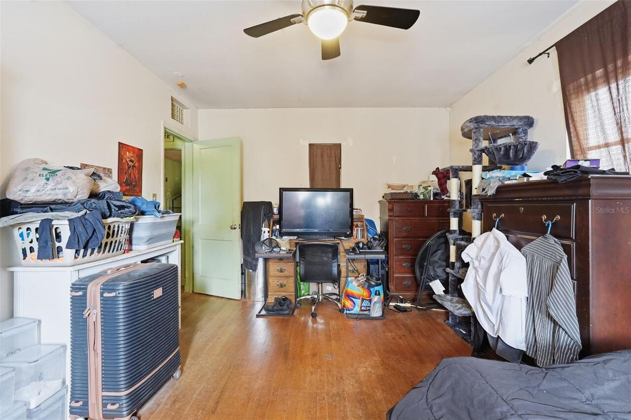 Listing Photo 12