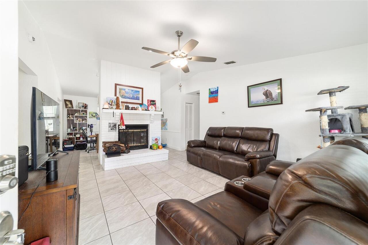 Listing Photo 8