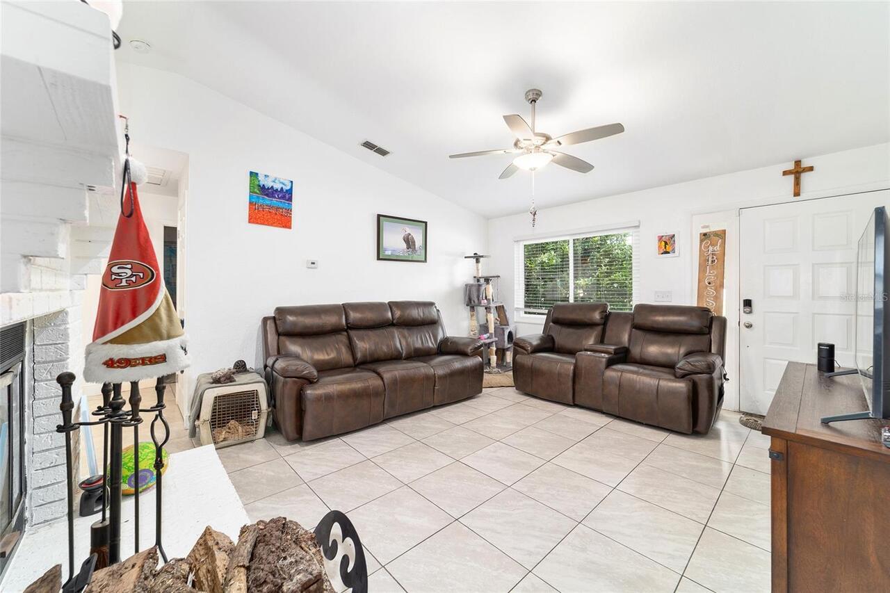 Listing Photo 9