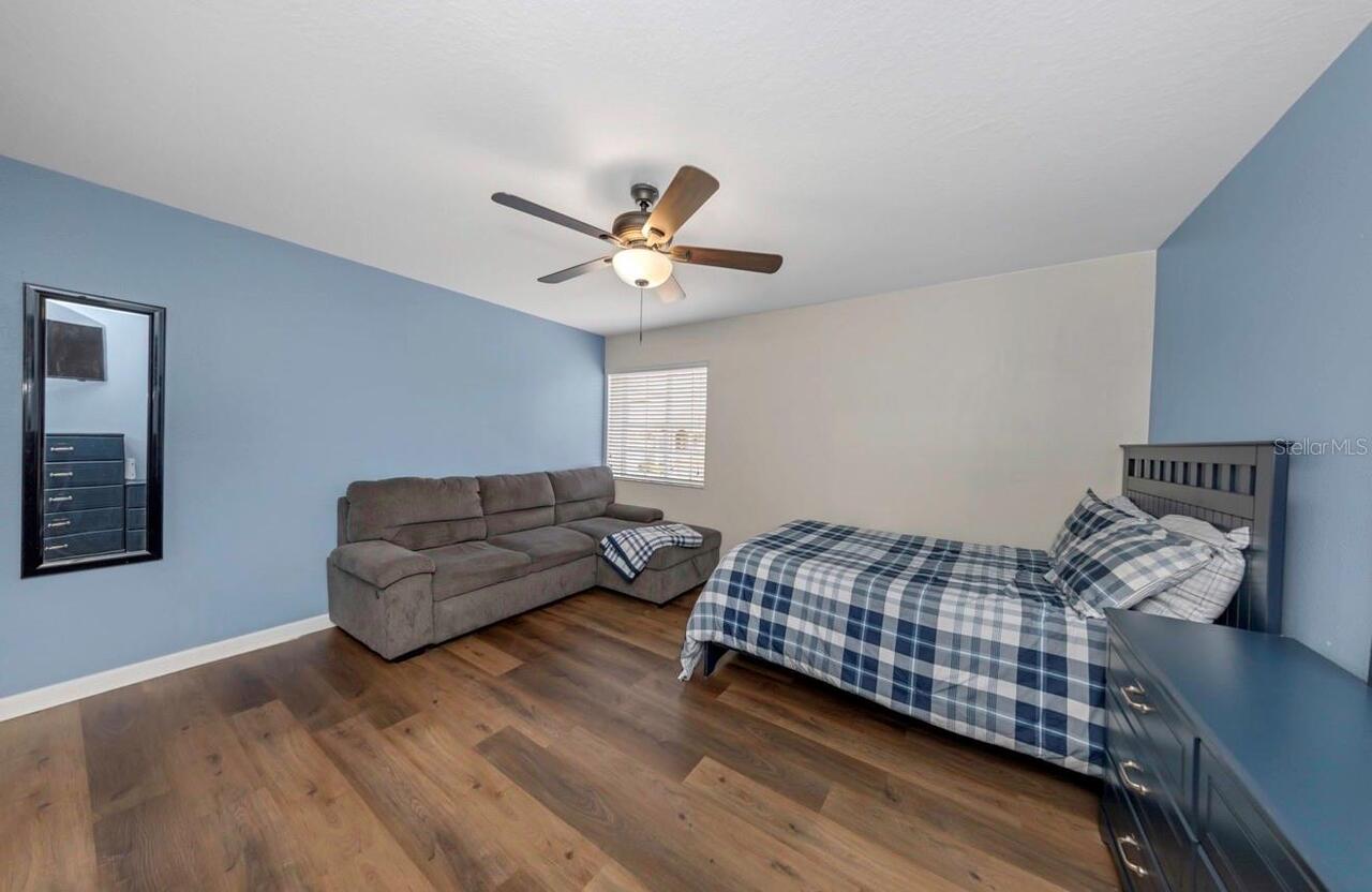 Listing Photo 23