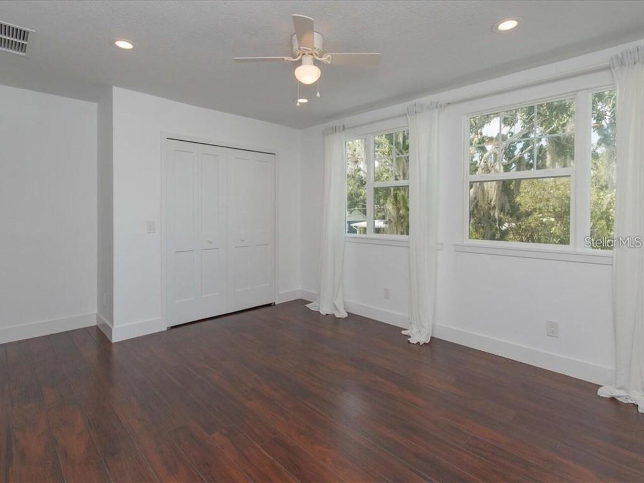 Listing Photo 7