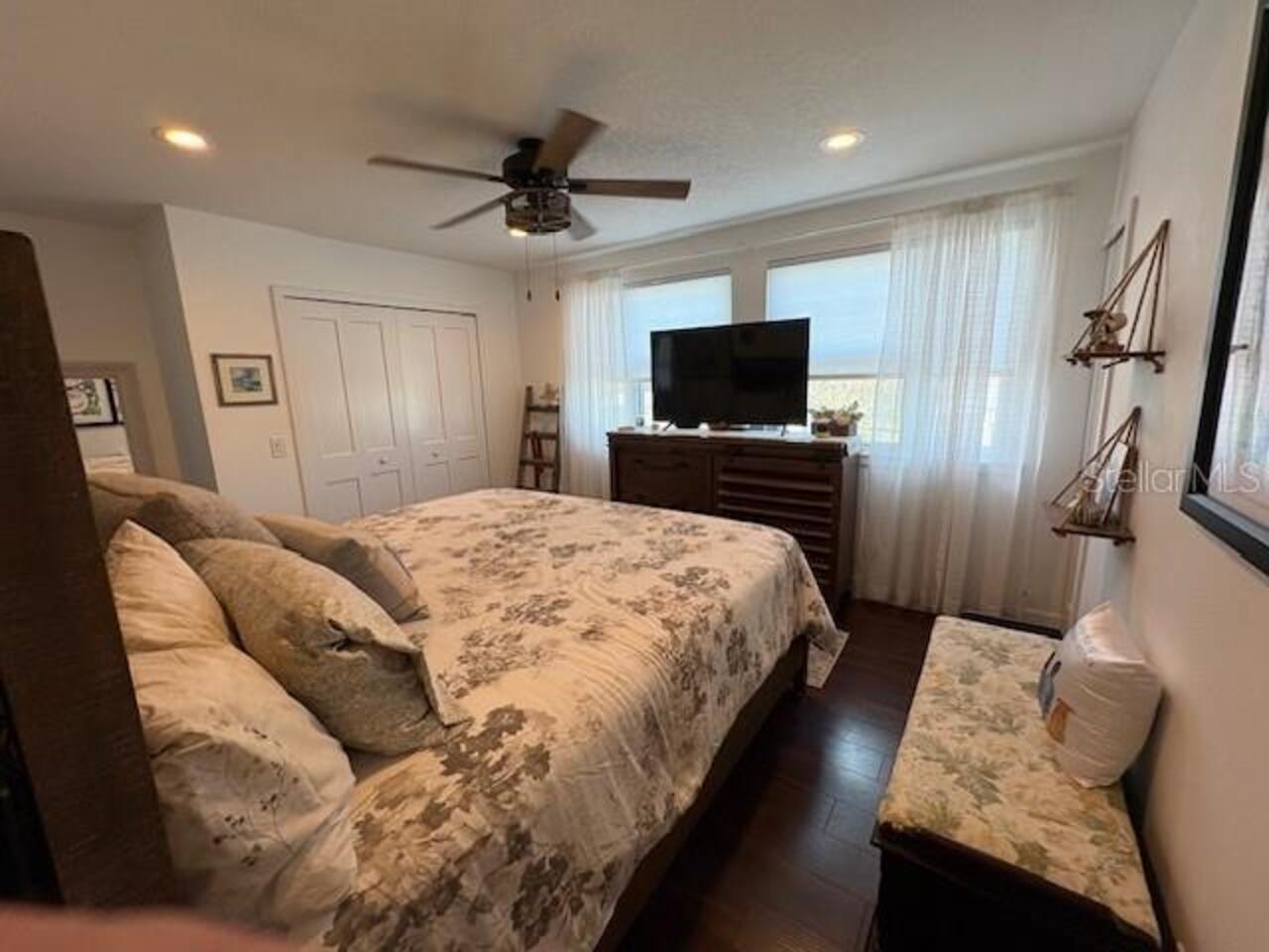 Listing Photo 8