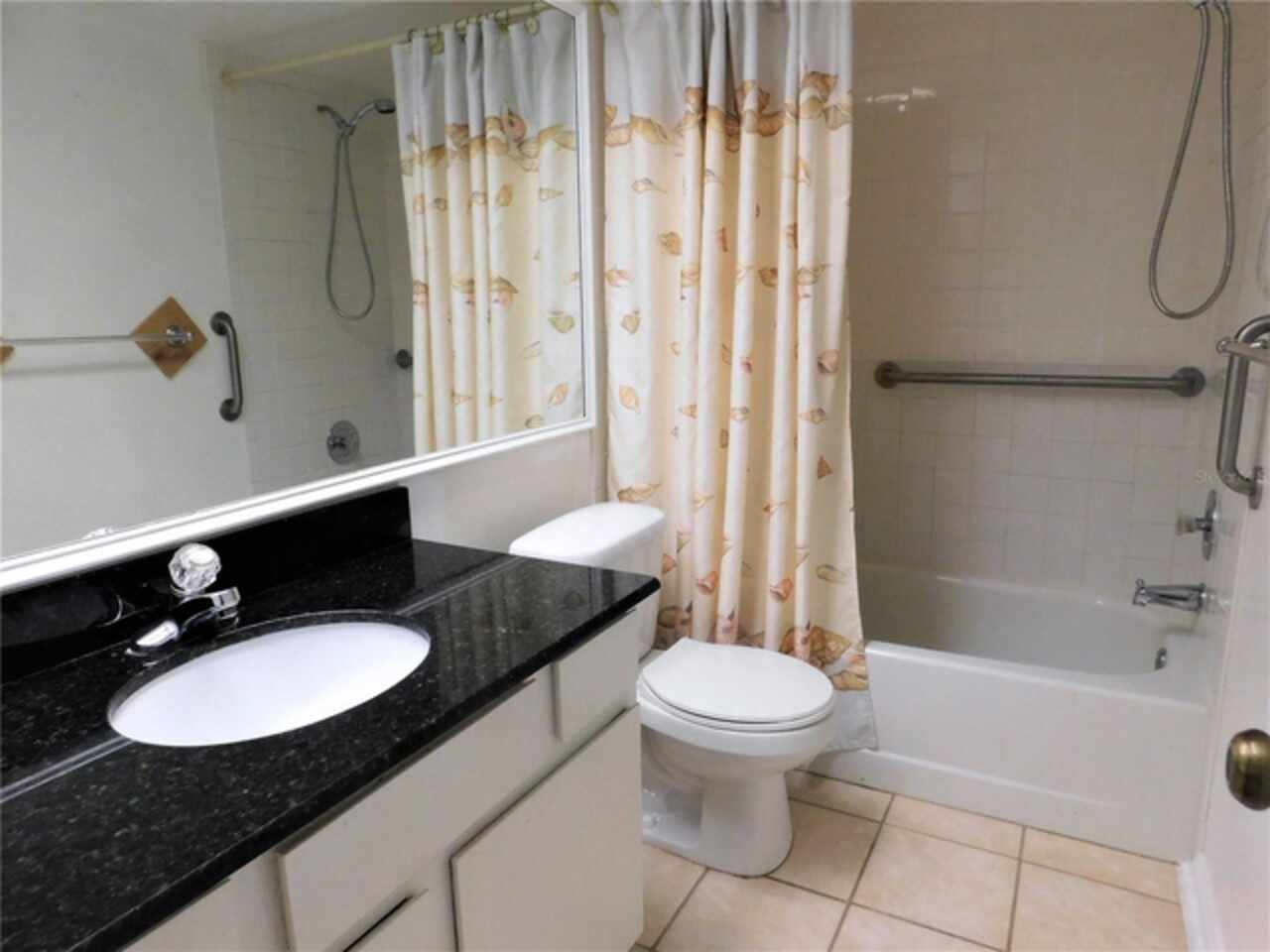 Listing Photo 8