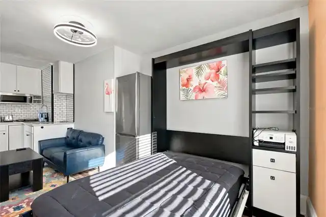 Listing Photo 8