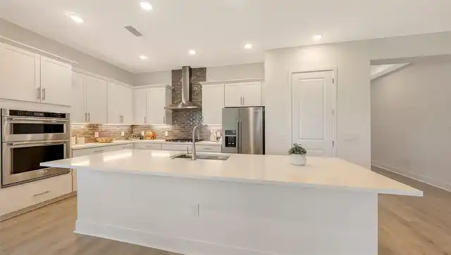 Listing Photo 17