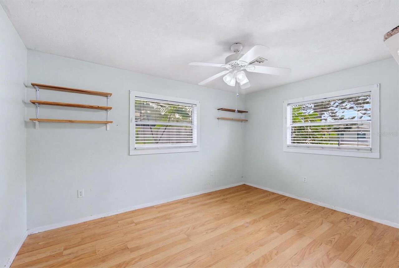 Listing Photo 16