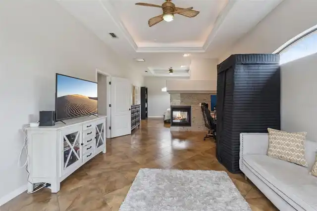 Listing Photo 16