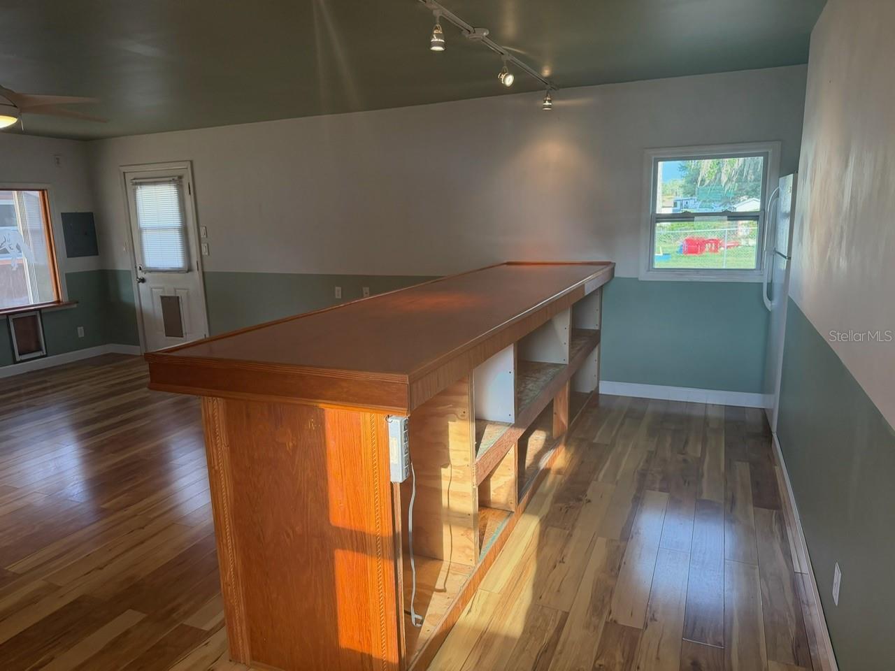 Listing Photo 18