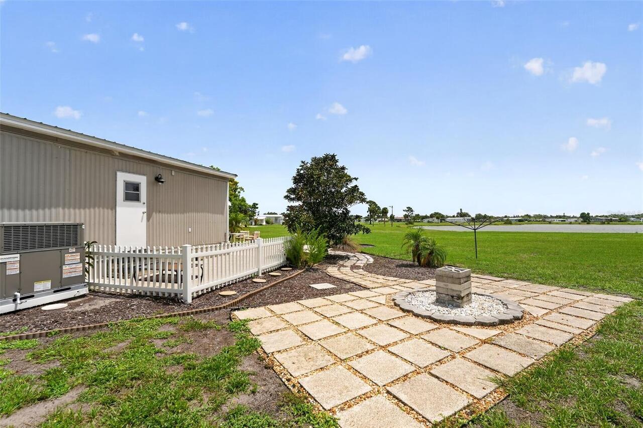 Listing Photo 12
