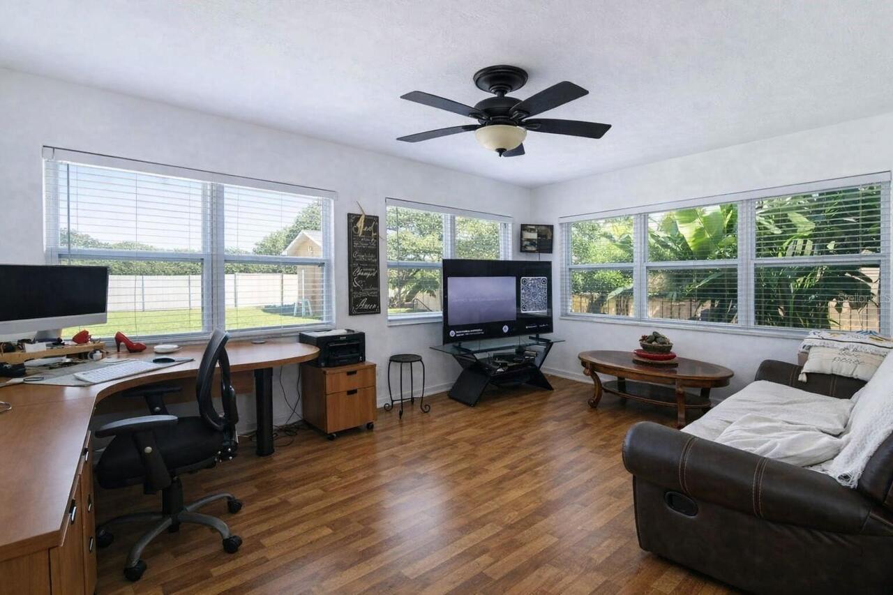 Listing Photo 10