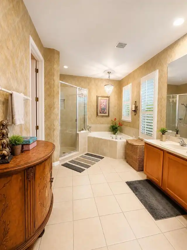 Listing Photo 11