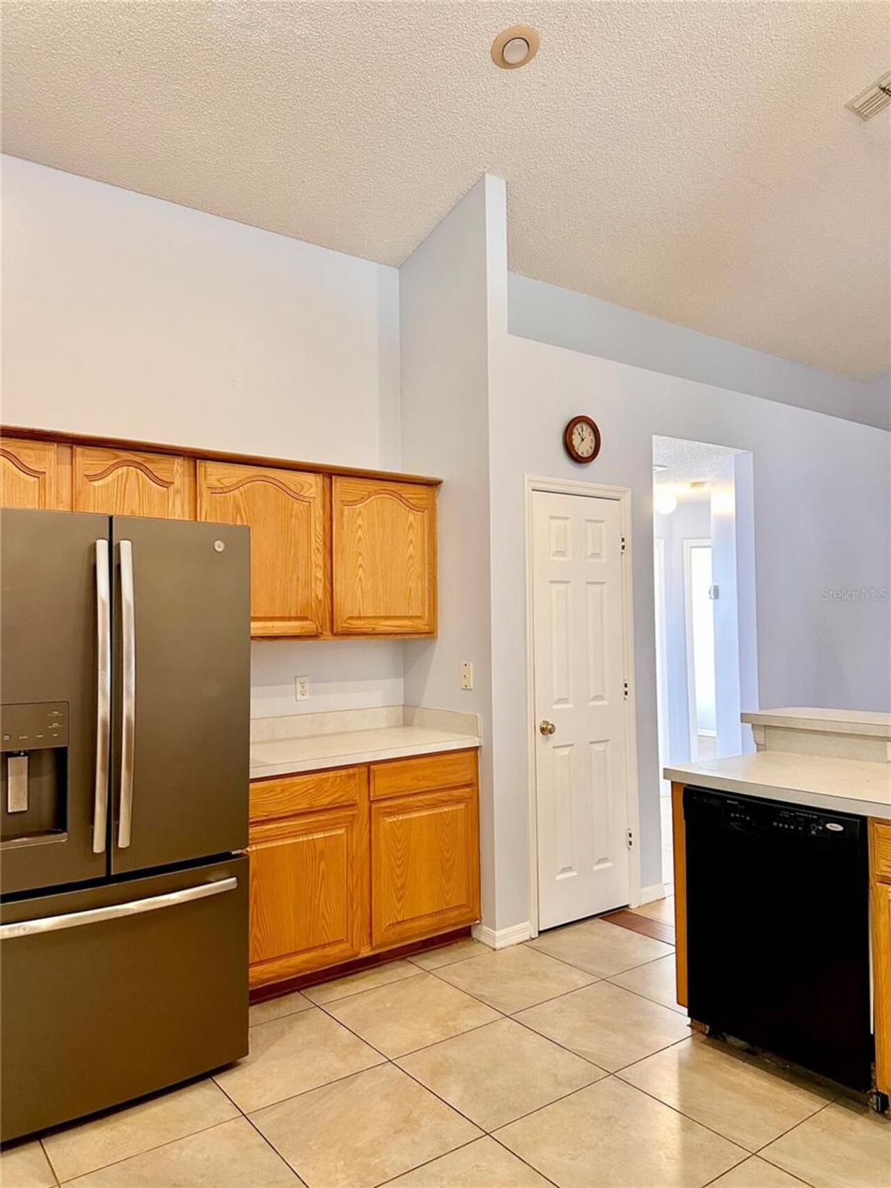 Listing Photo 9