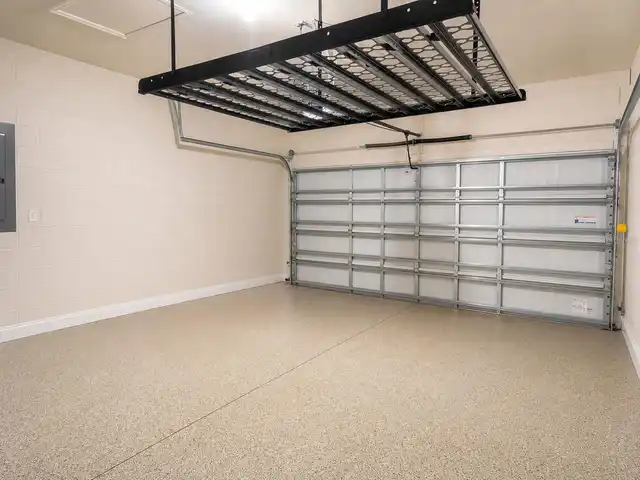 Listing Photo 9