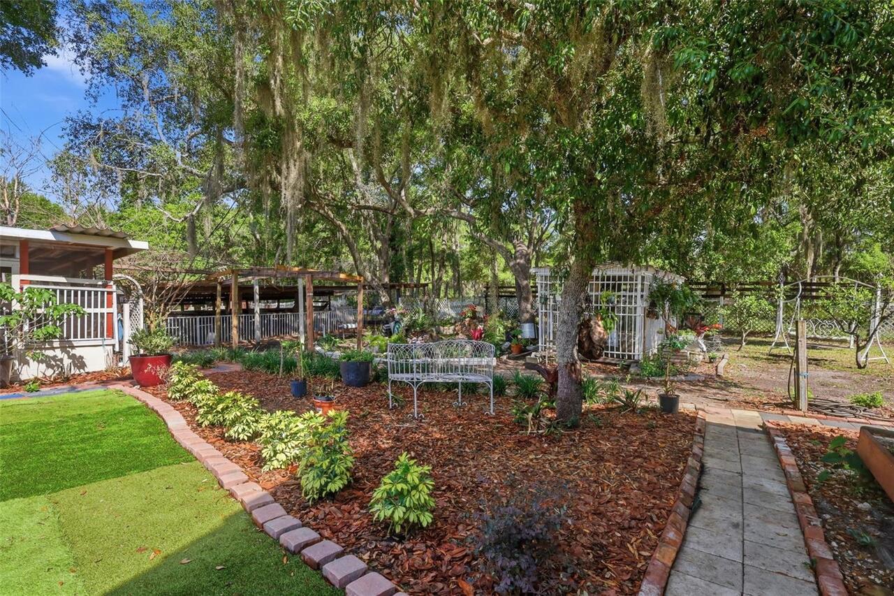 Listing Photo 18