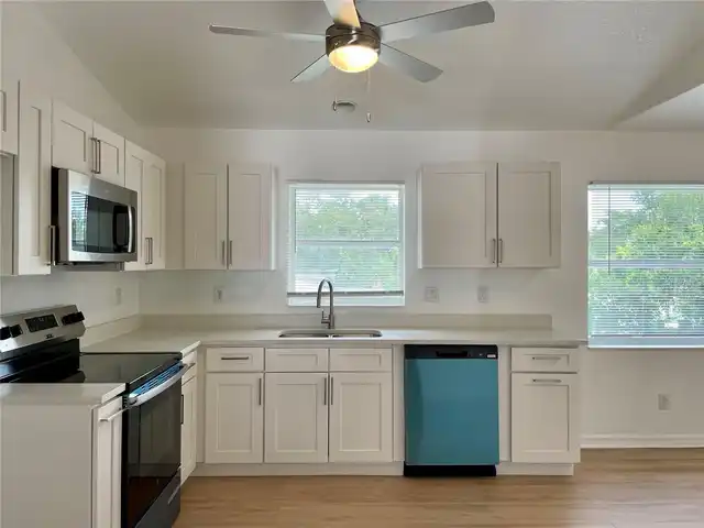 Listing Photo 6