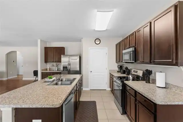 Listing Photo 17