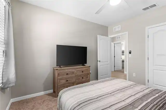 Listing Photo 26