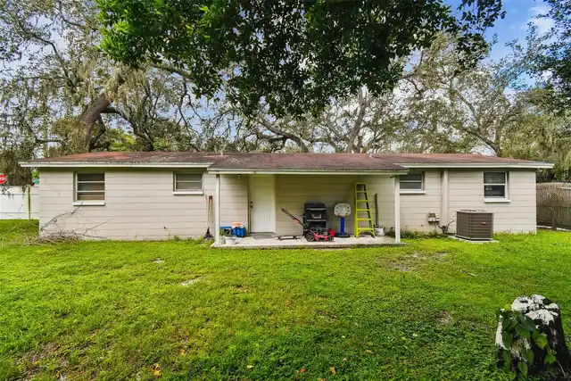Listing Photo 9