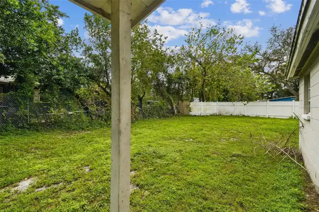 Listing Photo 10