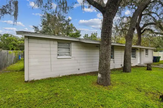 Listing Photo 11