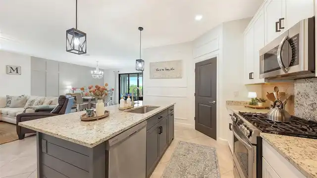 Listing Photo 17