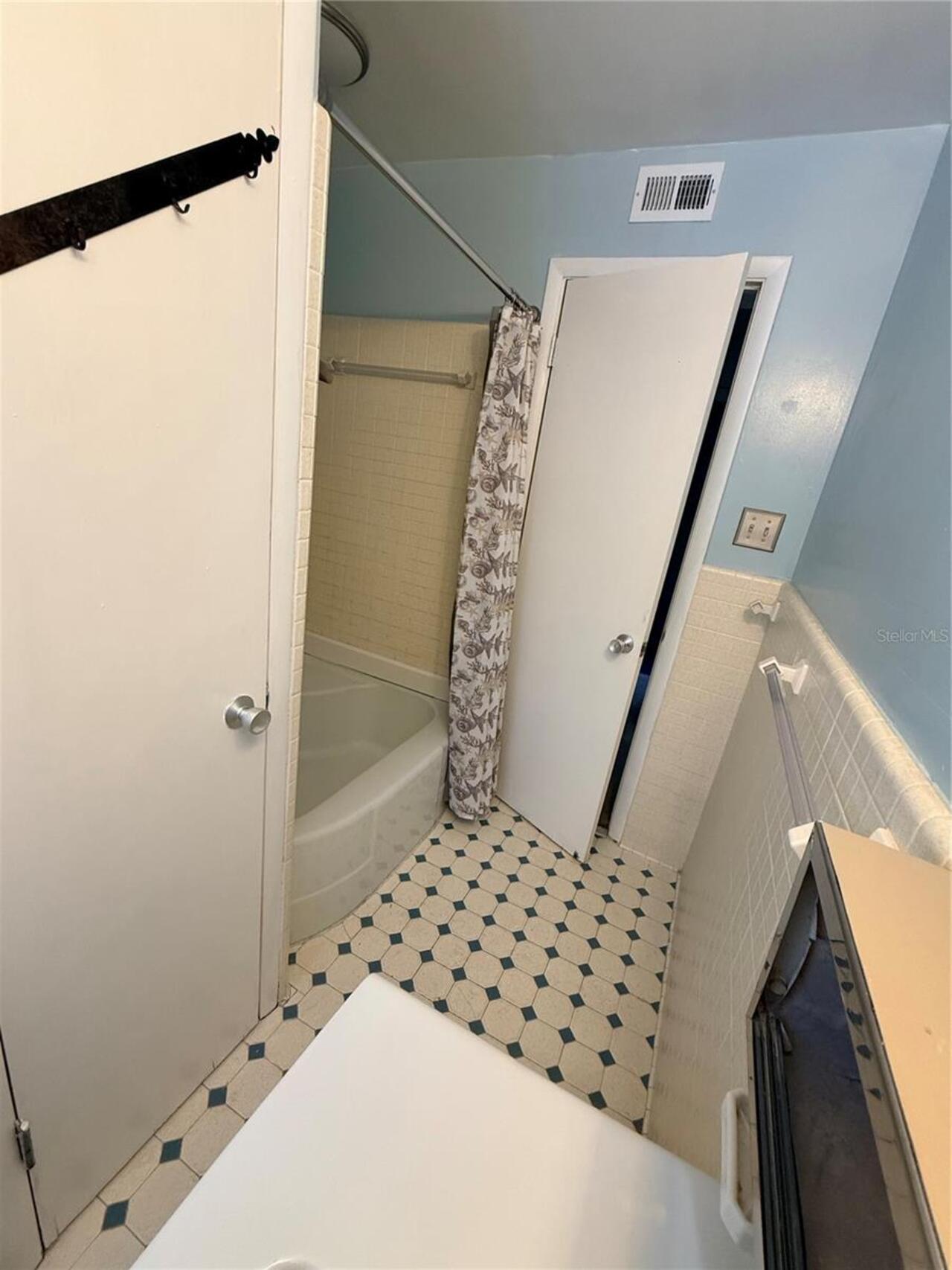 Listing Photo 22