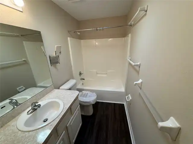 Listing Photo 13
