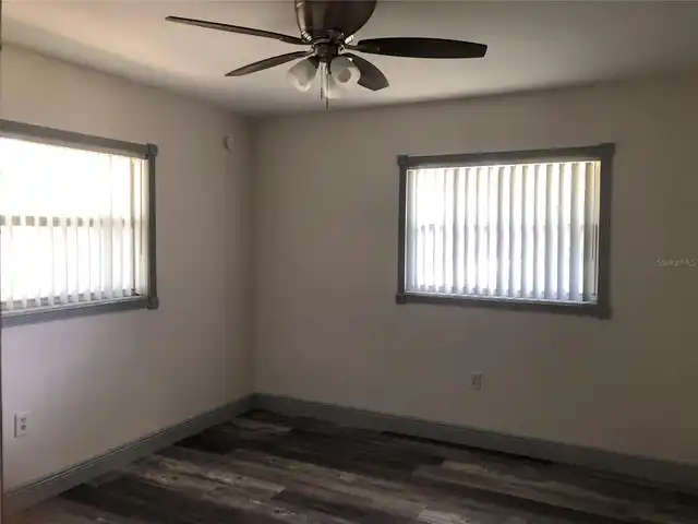 Listing Photo 8