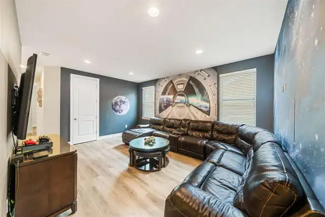 Listing Photo 17