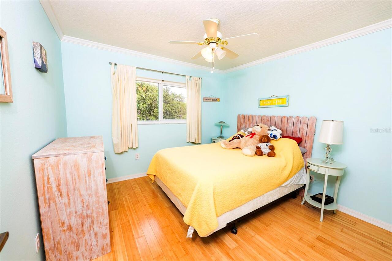 Listing Photo 14