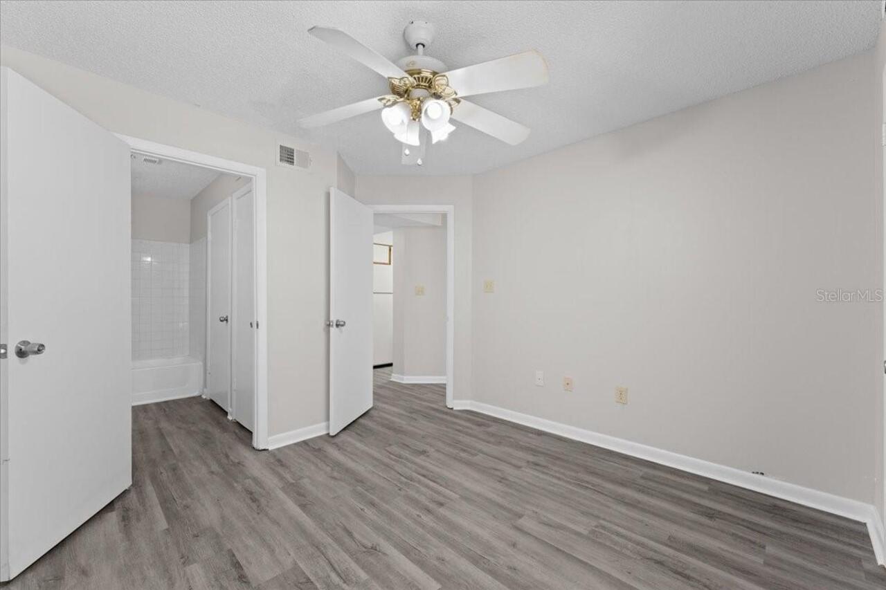 Listing Photo 14