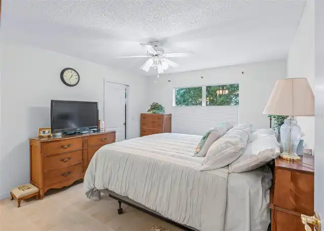 Listing Photo 23
