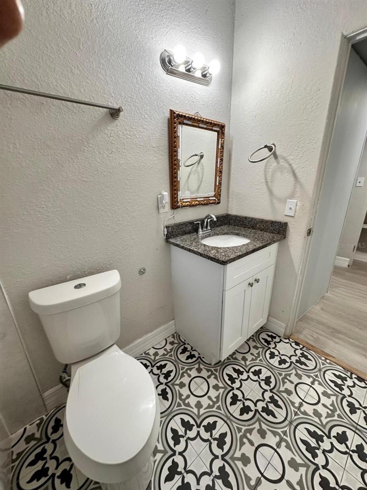 Listing Photo 12