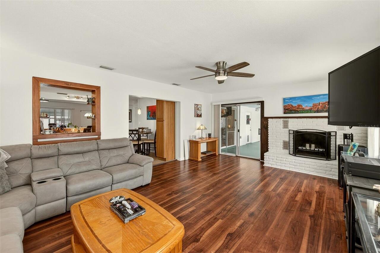 Listing Photo 9