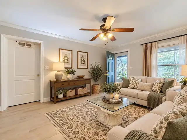Listing Photo 6
