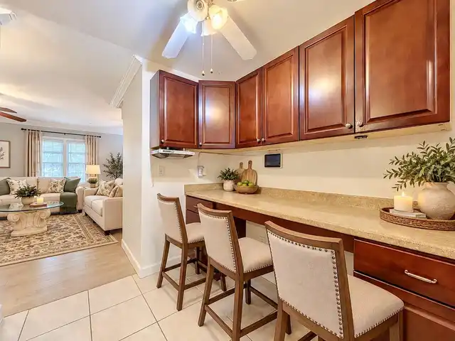 Listing Photo 8