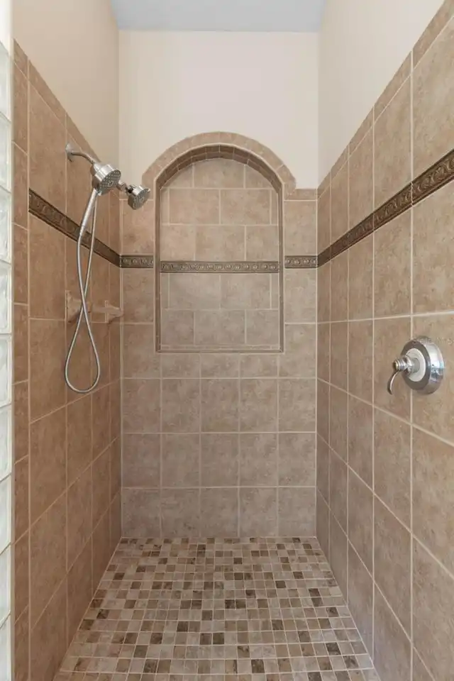 Listing Photo 38