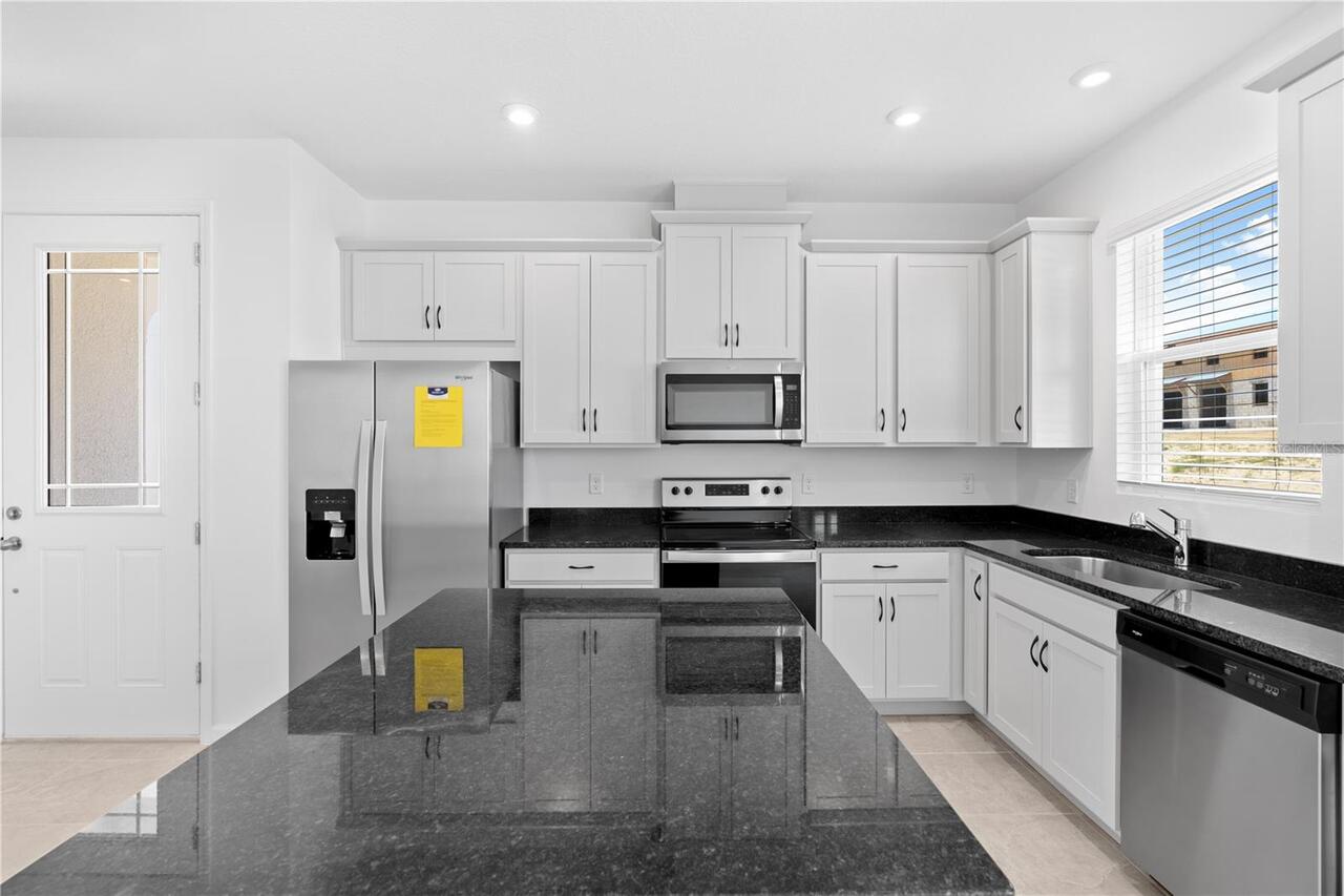 Listing Photo 10